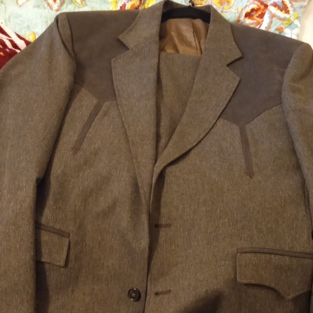 Circle S Men's Dark Charcoal Gray and Suede suit